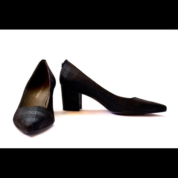 NWOT Stuart Weitzman Black Block Heel - Picture 1 of 4